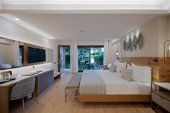 Miramare Beach Hotel 5*