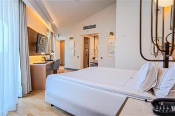 Miramare Beach Hotel