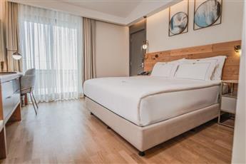 Miramare Beach Hotel