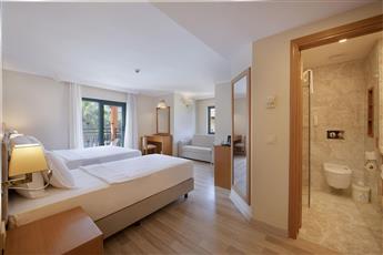 Miramare Queen Hotel 5*