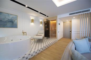 Miramare Queen Hotel 5*