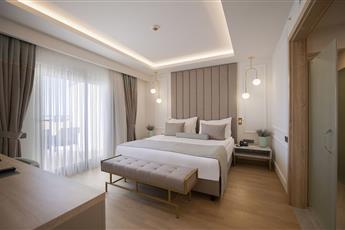 Miramare Queen Hotel 5*