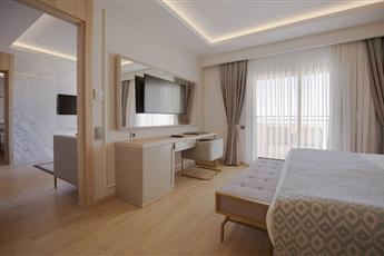 Miramare Queen Hotel 5*