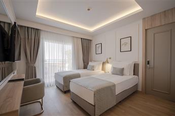 Miramare Queen Hotel 5*