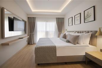 Miramare Queen Hotel 5*