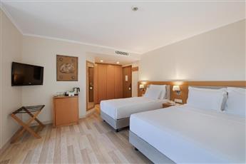 Miramare Queen Hotel