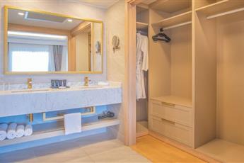 Miramare Queen Hotel