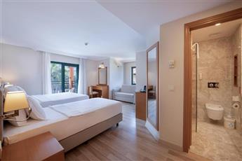 Miramare Queen Hotel