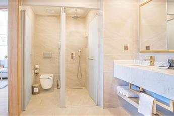 Miramare Queen Hotel