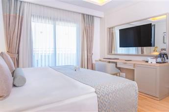 Miramare Queen Hotel