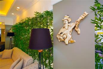Miss Cleopatra Hotel