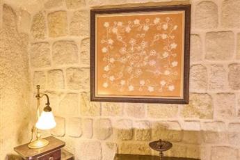 Mithra Cave Hotel