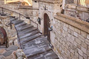 Mithra Cave Hotel