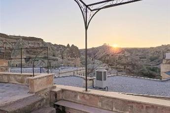 Mithra Cave Hotel