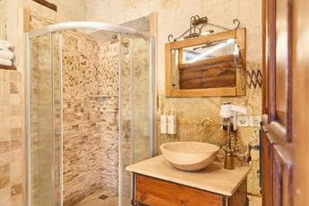 Mithra Cave Hotel