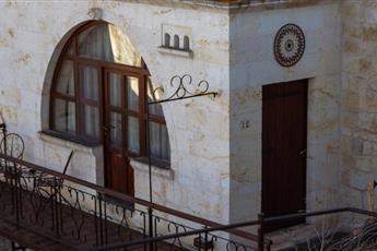 Mithra Cave Hotel