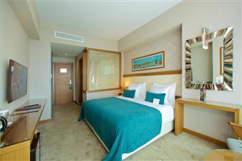 Momento Golden Horn Hotel