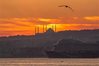 Momento Golden Horn Hotel