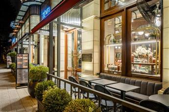 Momento Golden Horn Hotel