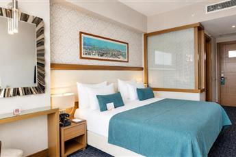 Momento Golden Horn Hotel
