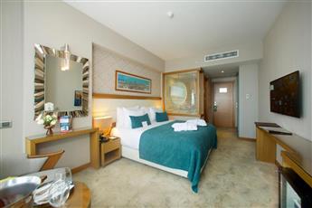 Momento Golden Horn Hotel