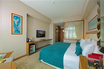 Momento Golden Horn Hotel