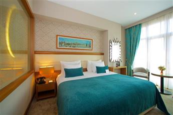 Momento Golden Horn Hotel