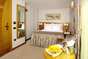 Momento Hotel Beyazit 4*