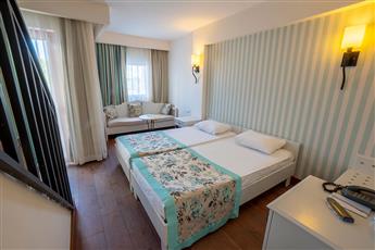 Monachus Hotel & Spa 4*