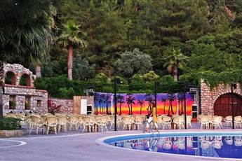 Montana Pine Resort 4*