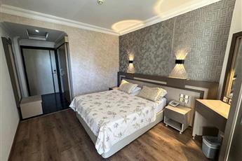 Monte Carlo Hotel