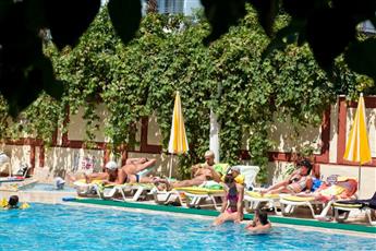 Monte Carlo Hotel