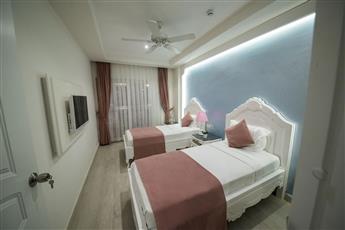 Montebello Deluxe Hotel 4*