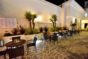 Montebello Deluxe Hotel