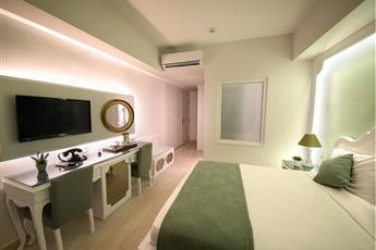 Montebello Deluxe Hotel