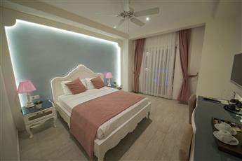 Montebello Deluxe Hotel