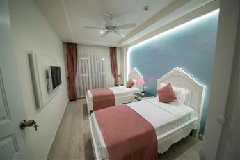 Montebello Deluxe Hotel