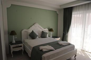 Montebello Deluxe Hotel