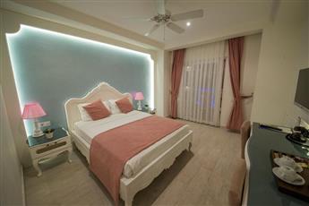 Montebello Deluxe Hotel