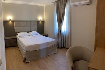 Moonshine Hotel & Suites 3*