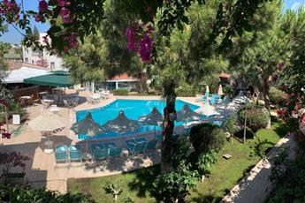 Moonshine Hotel & Suites 3*