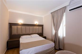 Moonshine Hotel & Suites 3*