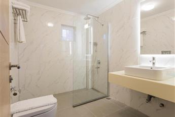 Moonshine Hotel & Suites 3*