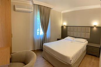 Moonshine Hotel & Suites 3*