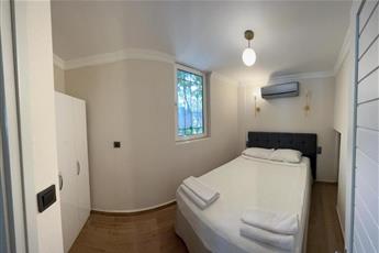Moonshine Hotel & Suites