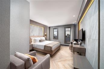 Motto By Mula Hotel 4*