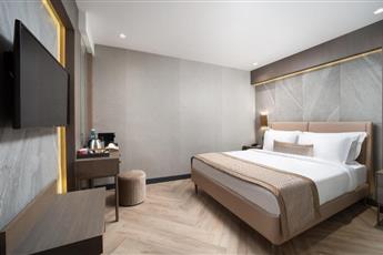 Motto By Mula Hotel 4*