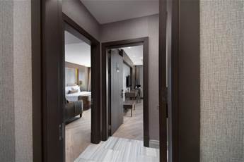 Motto By Mula Hotel 4*