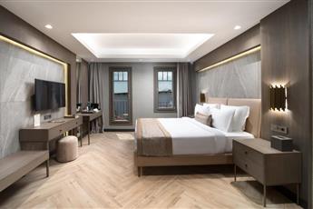 Motto By Mula Hotel 4*