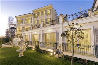 Motto By Mula Hotel 4*